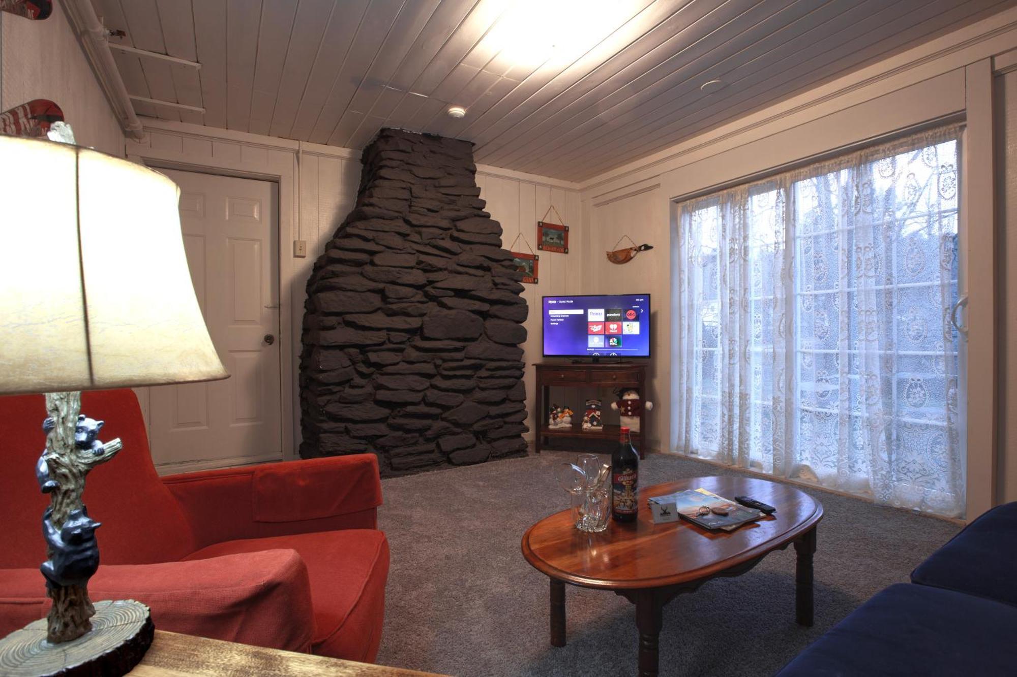 Deerfield Valley Inn - Mt Snow Dover Экстерьер фото